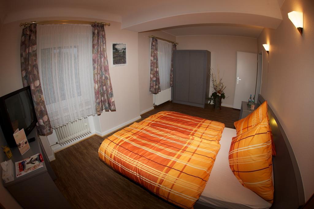 Auberge Du Chateau Stadtbredimus Room photo